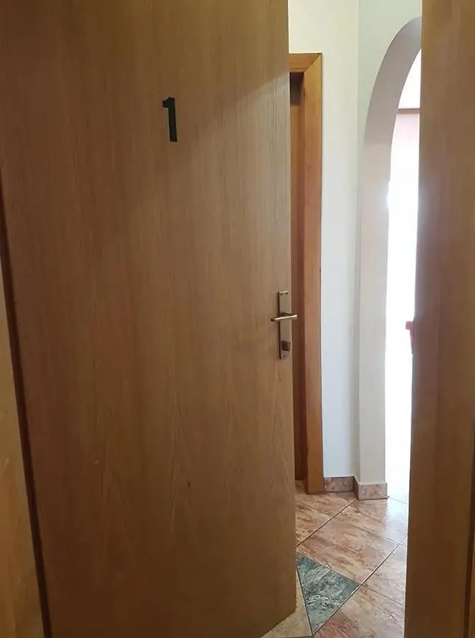 Apartman 1 Apartment Liznjan