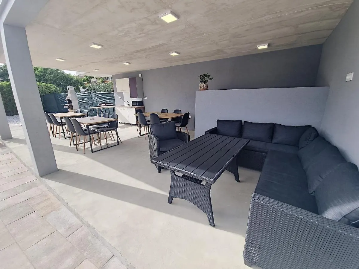 Apartman 1 Apartment Liznjan