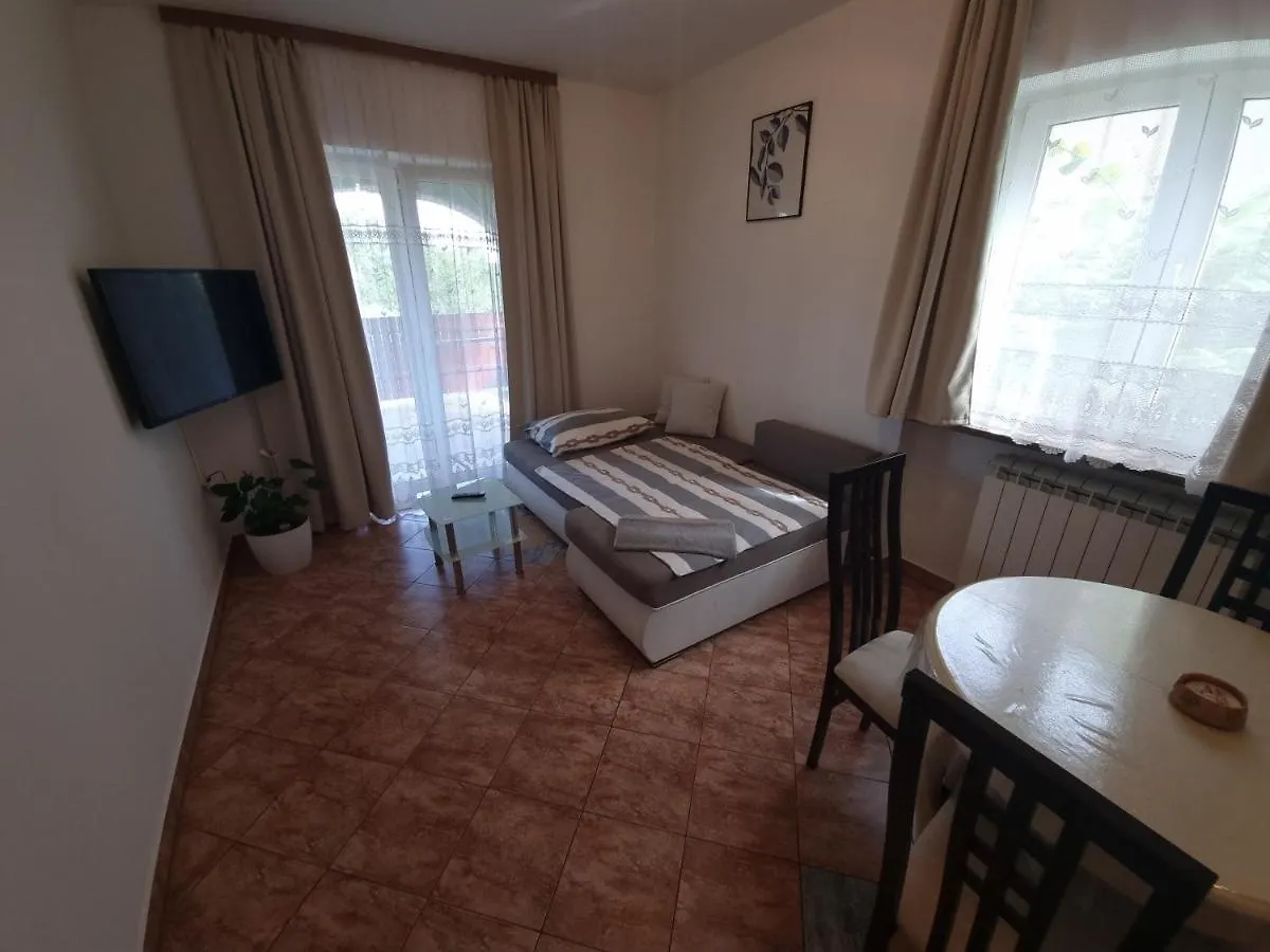Apartman 1 Apartment Liznjan
