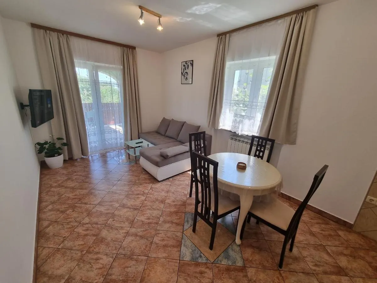 Apartman 1 Apartment Liznjan