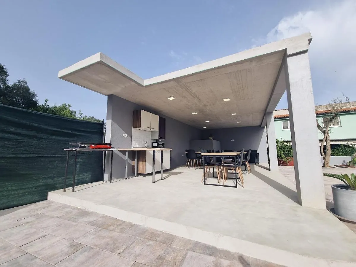 Apartman 1 Apartment Liznjan